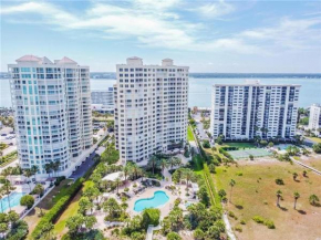 Meridian 1001 - A Spacious Beachfront Condo